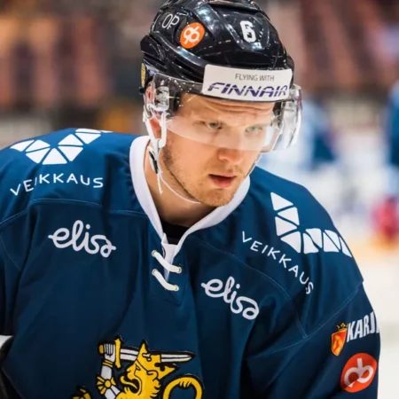 Mihin katosi Liigan tähtipelaaja? Seura pysyy hiljaa