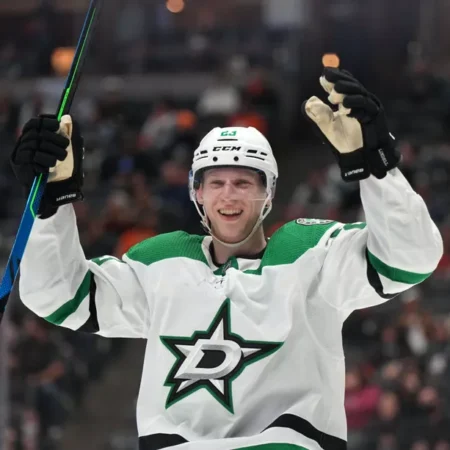 Suomalaistähdelle rahakas NHL-sopimus – Esa Lindell jatkaa Dallas Starsissa
